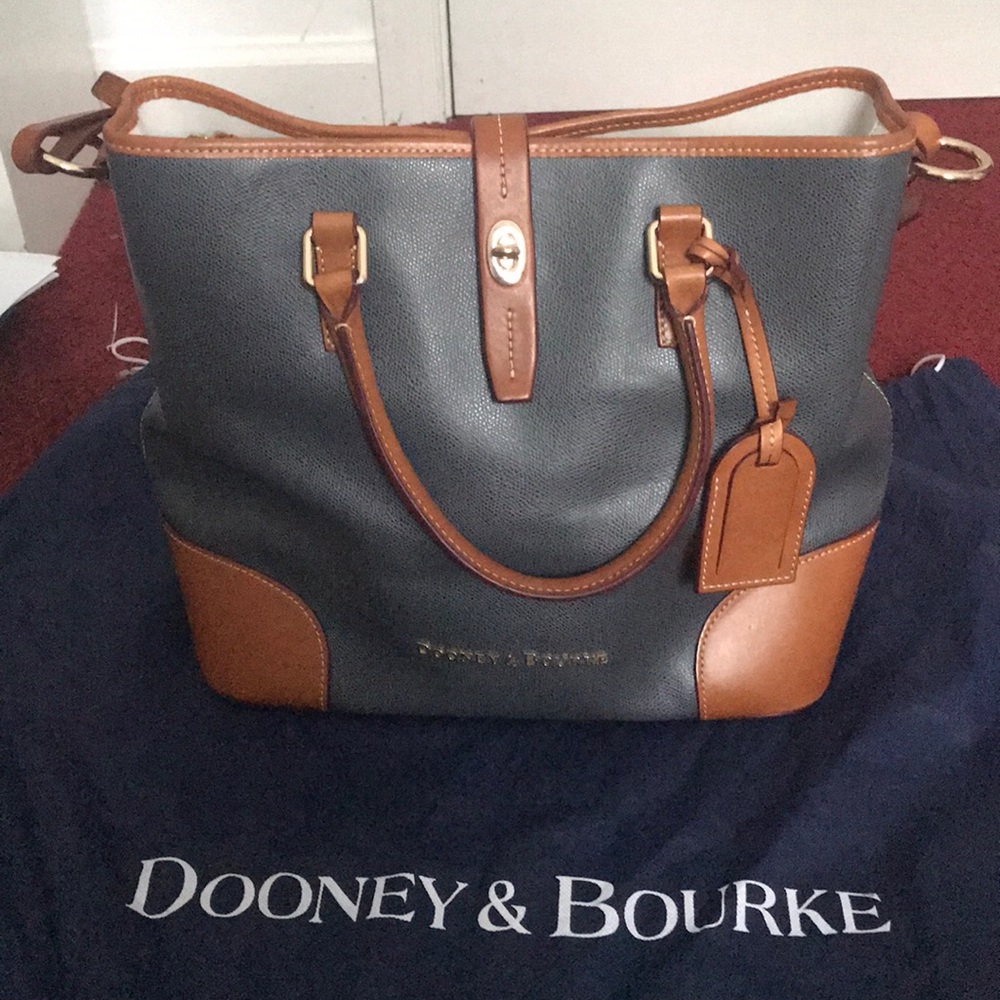 Dooney and Bourke large handbag/tote